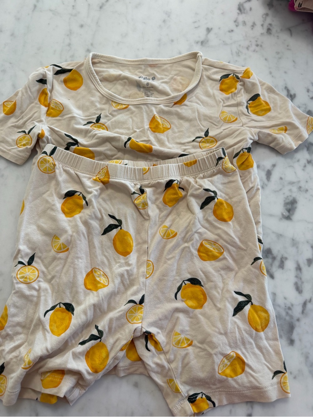 Kyte BABY White Kids Pajama Set with Yellow Lemon Print
